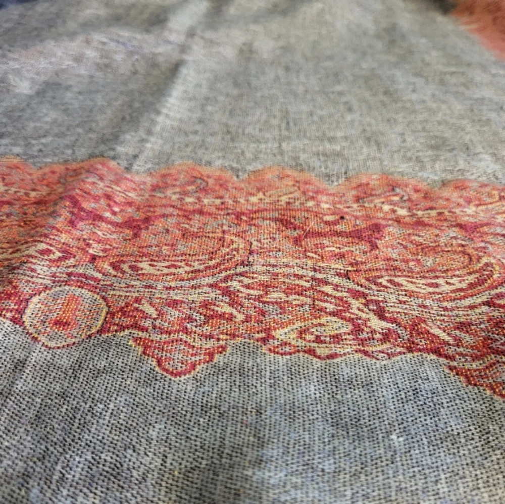 Pashmina shawl/wrap - Picture 5 of 5